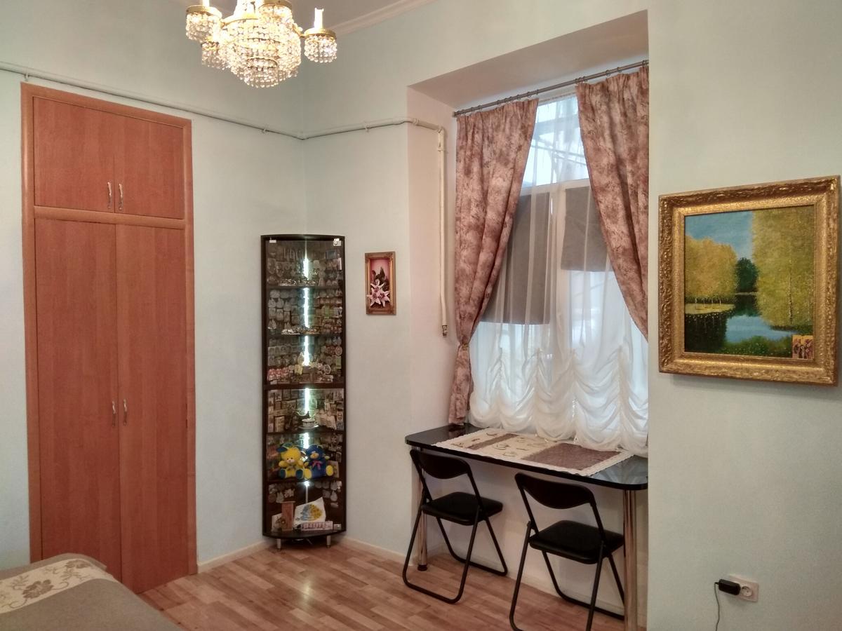 Apartment On Knyazya Romana 26 Center 利沃夫 外观 照片
